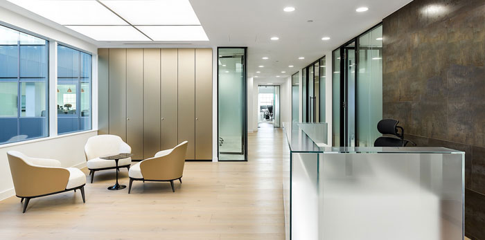 投資公司辦公室裝修設(shè)計效果圖