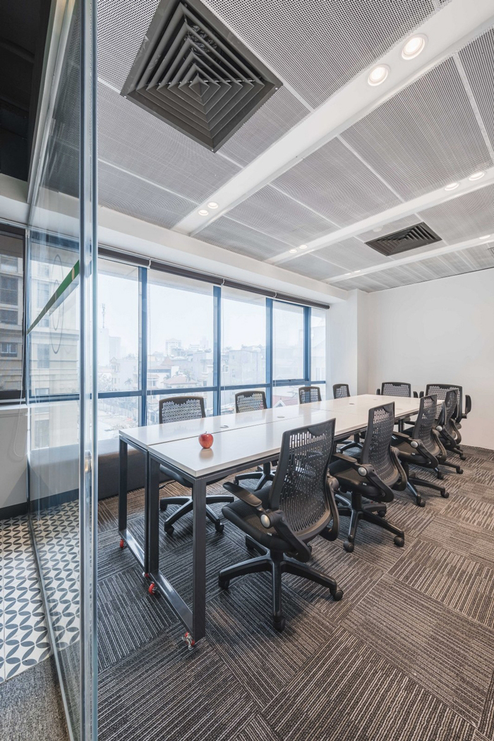 傳媒公司辦公室大會議區裝修設計案例效果圖