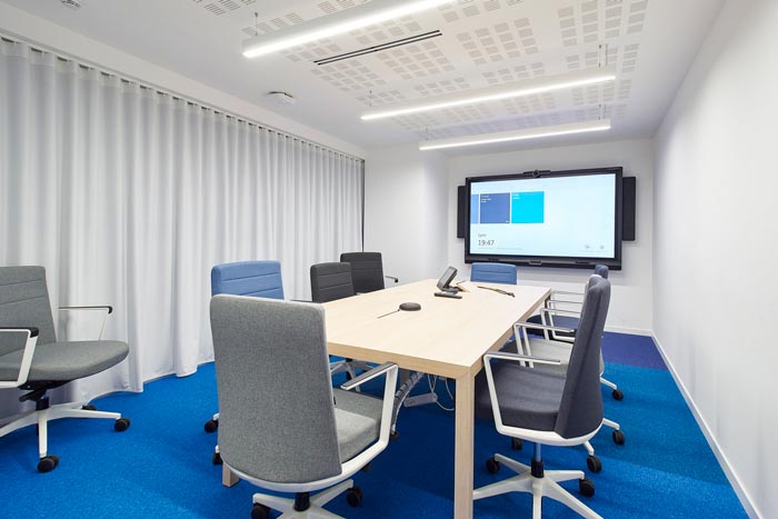 醫(yī)藥公司辦公室匯報區(qū)域裝修設計案例效果圖