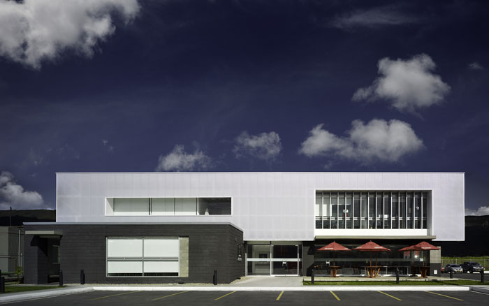 啤酒廠房休息區裝修設計效果圖