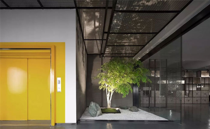 子公司辦公室進(jìn)門(mén)區(qū)裝修設(shè)計(jì)平面圖