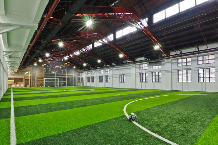 實(shí)業(yè)投資公司辦公室足球場裝修設(shè)計(jì)效果圖