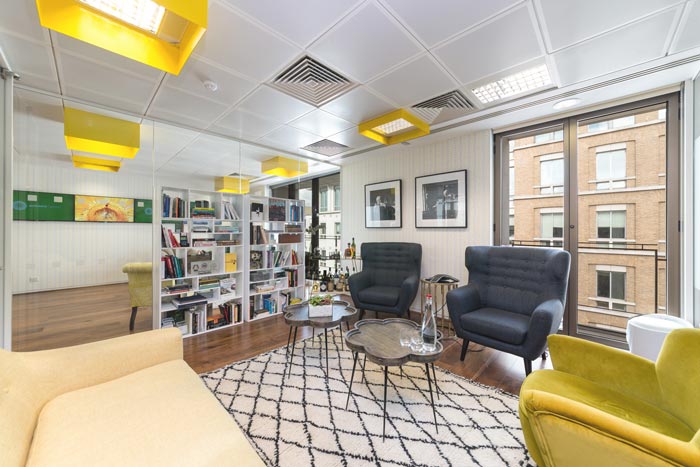 金融辦公室交流區裝修設計案例效果圖