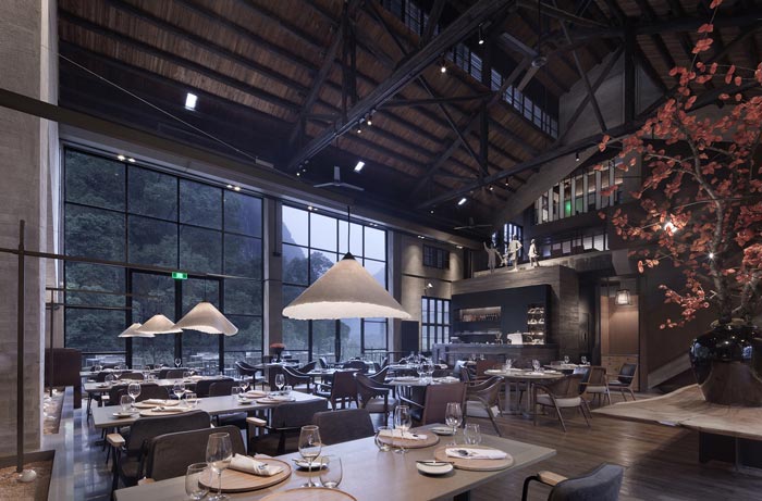 陽朔糖舍酒店主用餐區裝修設計效果圖