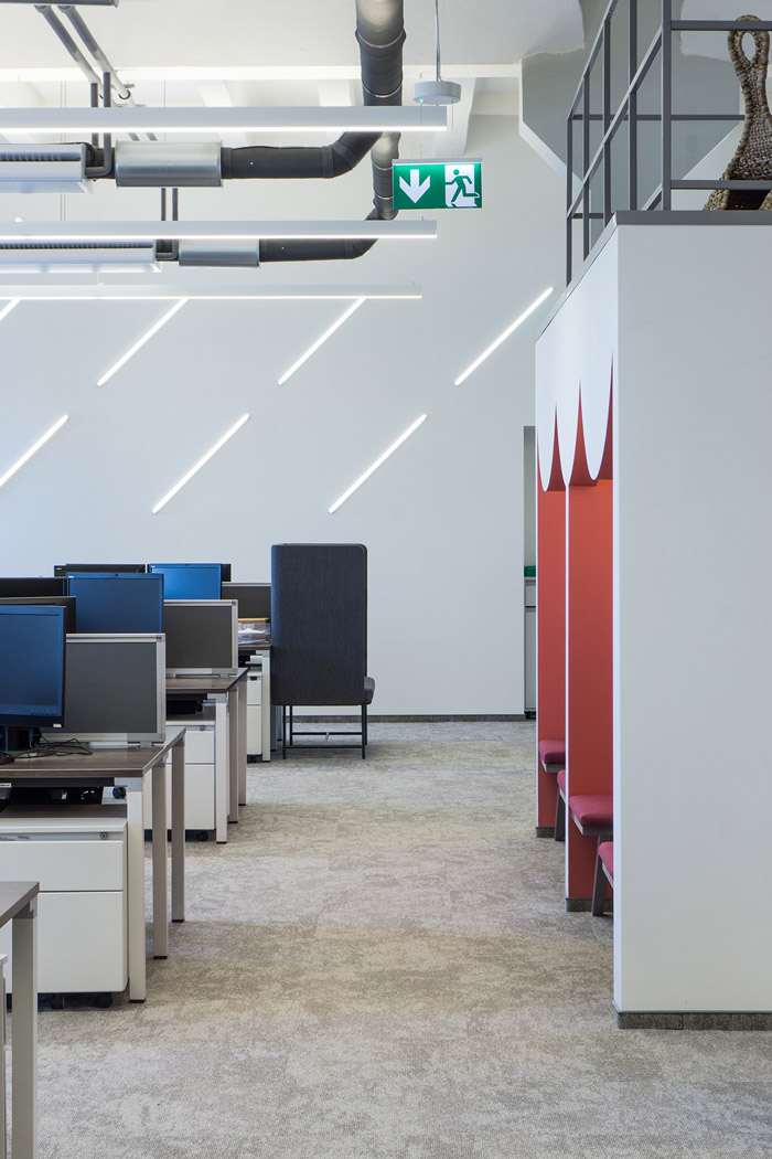 科技公司loft辦公室過(guò)道設(shè)計(jì)方案